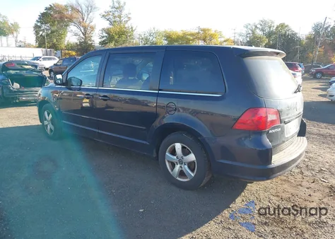 2010 Volkswagen Routan Sel z USA, uszkodzony, nr VIN 2V4RW5DX5AR305940